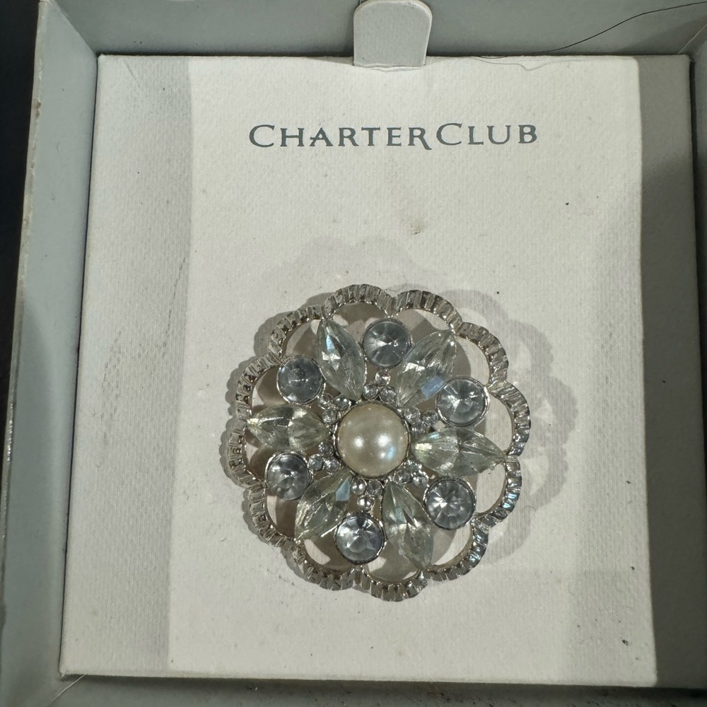 Charter club decrotive pin new in box
